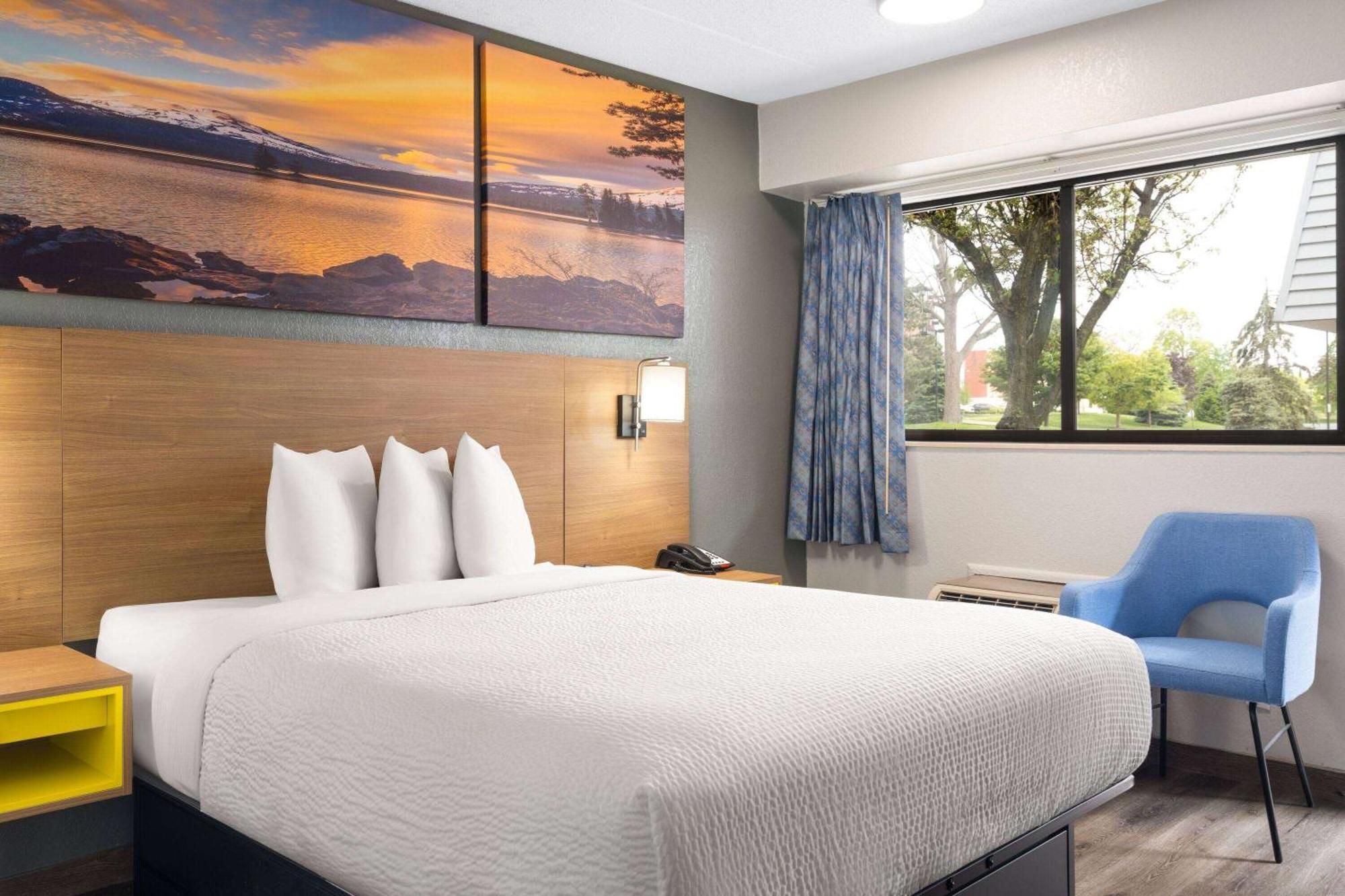 Days Inn By Wyndham Columbus Worthington Esterno foto