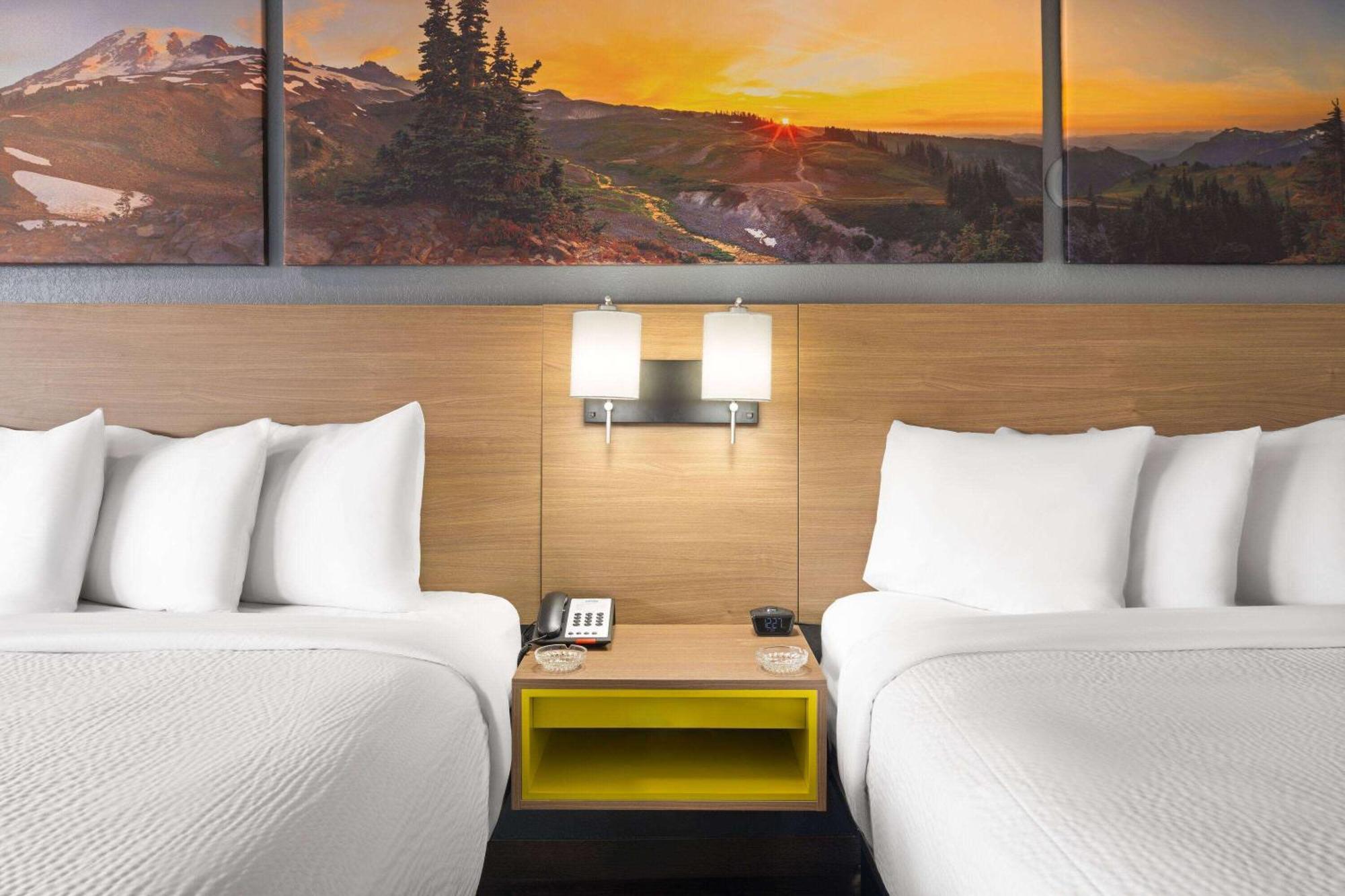Days Inn By Wyndham Columbus Worthington Esterno foto